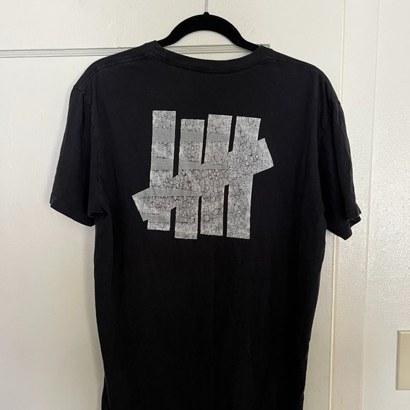 Undefeated x New Balance Collab T-Shirt - Picture 1 of 3